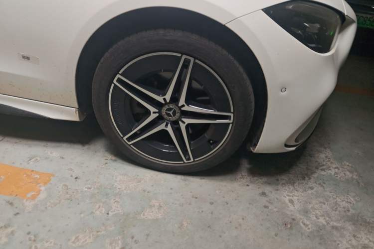 Used Mercedes-Benz C-Class 2023 Restyled C 260 L Night Edition Sports Version Right Front Wheel Hub