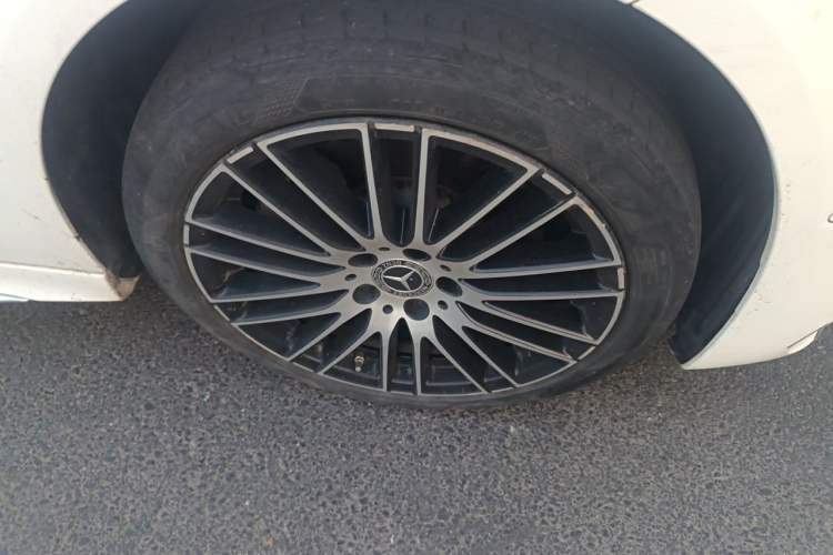 Used Mercedes-Benz C-Class 2023 C 260 L Sport Edition Right Front Wheel Hub