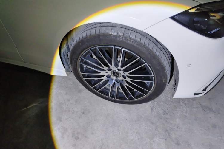 Used Mercedes-Benz C-Class 2023 Restyled C 260 L Sport Edition Right Front Wheel Hub