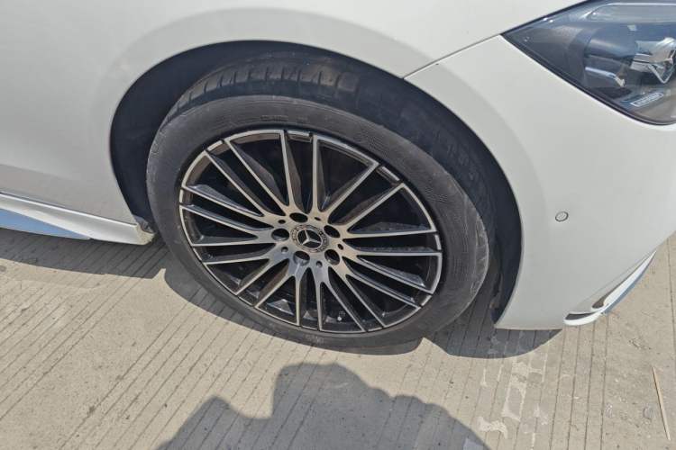 Used Mercedes-Benz C-Class 2023 Revised C 200 L Sport Edition Right Front Wheel Hub