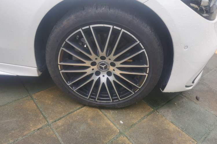Used Mercedes-Benz C-Class 2023 Second Facelift C 260 L Sport Edition Right Front Wheel Hub