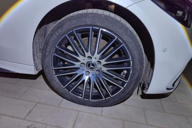 Used Mercedes-Benz C-Class 2023 Restyled C 260 L Sport Edition Right Front Wheel Hub