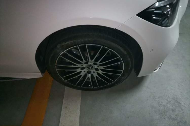 Used Mercedes-Benz C-Class 2023 C 260 L Sport Edition Right Front Wheel Hub