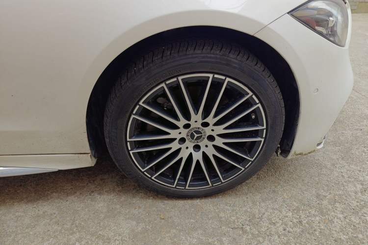Used Mercedes-Benz C-Class 2023 C 260 L Sport Edition Right Front Wheel Hub
