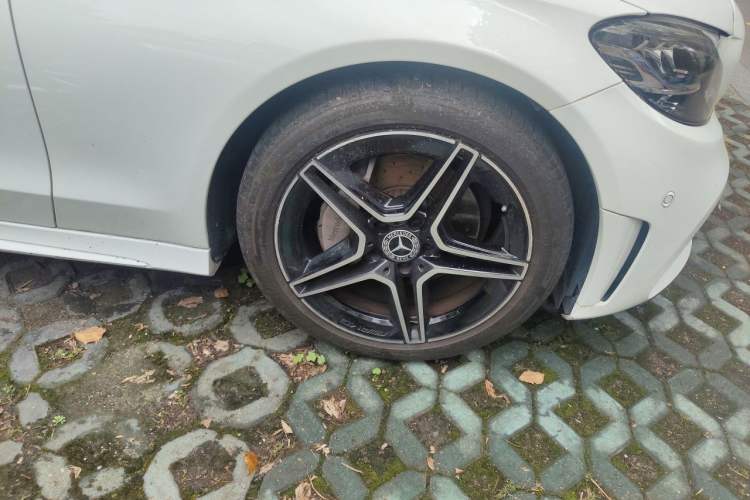 Used Mercedes-Benz C-Class 2023 C 260 Coupe Right Front Wheel Hub