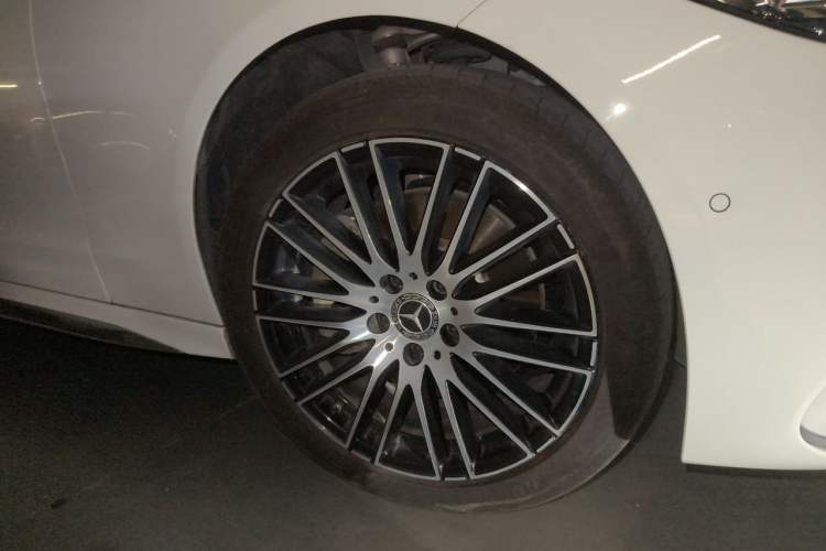 Used Mercedes-Benz C-Class 2023 Second Facelift C 260 L Sport Edition Right Front Wheel Hub