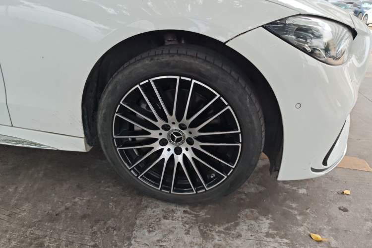 Used Mercedes-Benz C-Class 2023 Second Facelift C 260 L Right Front Wheel Hub