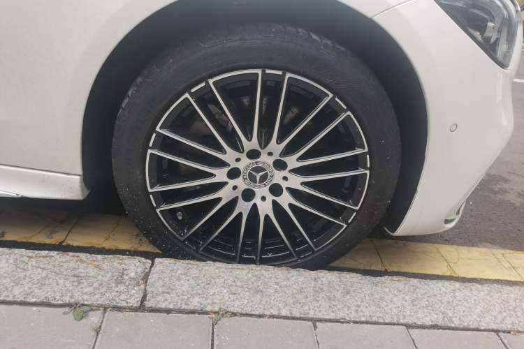 Used Mercedes-Benz C-Class 2023 Second Facelift C 260 L Sport Edition Right Front Wheel Hub