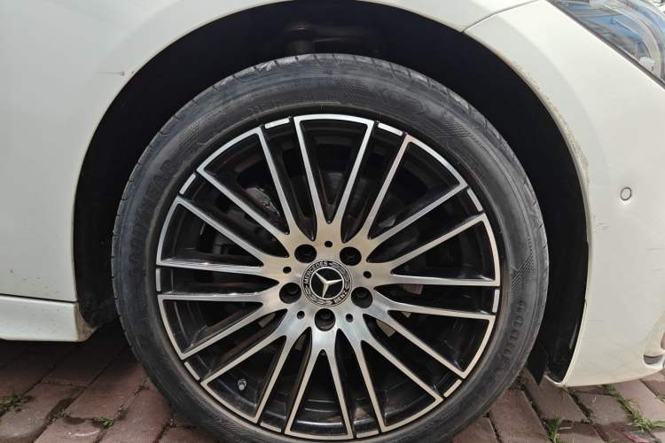Used Mercedes-Benz C-Class 2023 C 200 L Sport Edition Right Front Wheel Hub