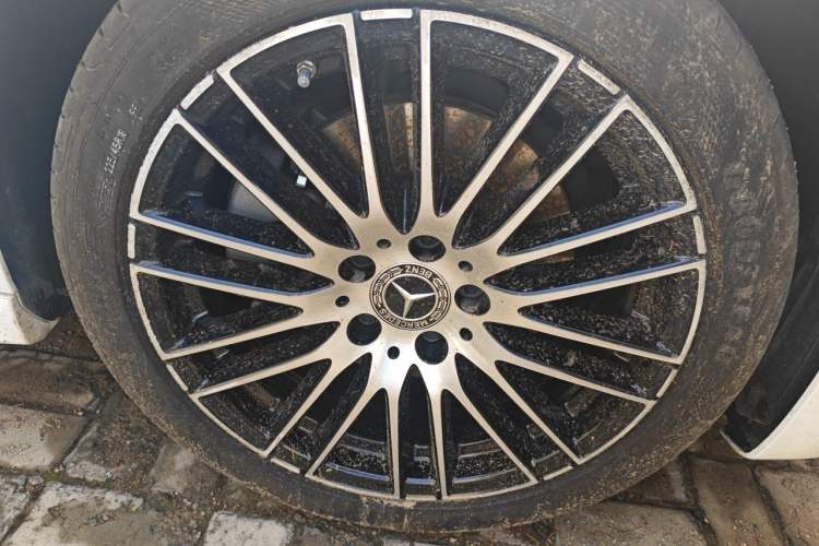 Used Mercedes-Benz C-Class 2023 Revised C 200 L Sport Edition Right Front Wheel Hub