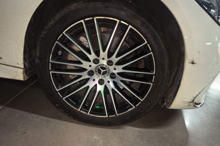 Used Mercedes-Benz C-Class 2023 C 260 L Sport Edition Right Front Wheel Hub