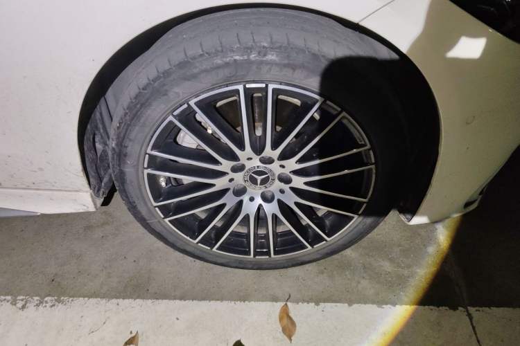 Used Mercedes-Benz C-Class 2023 Second Facelift C 260 L Sport Edition Right Front Wheel Hub