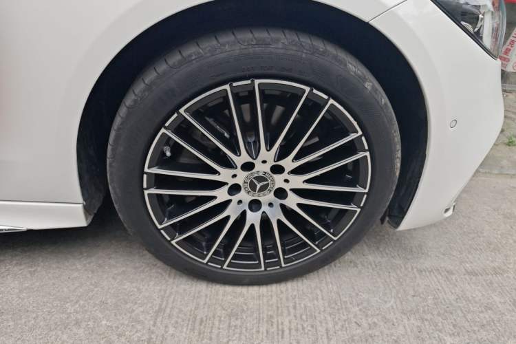 Used Mercedes-Benz C-Class 2023 C 260 L Sport Edition Right Front Wheel Hub