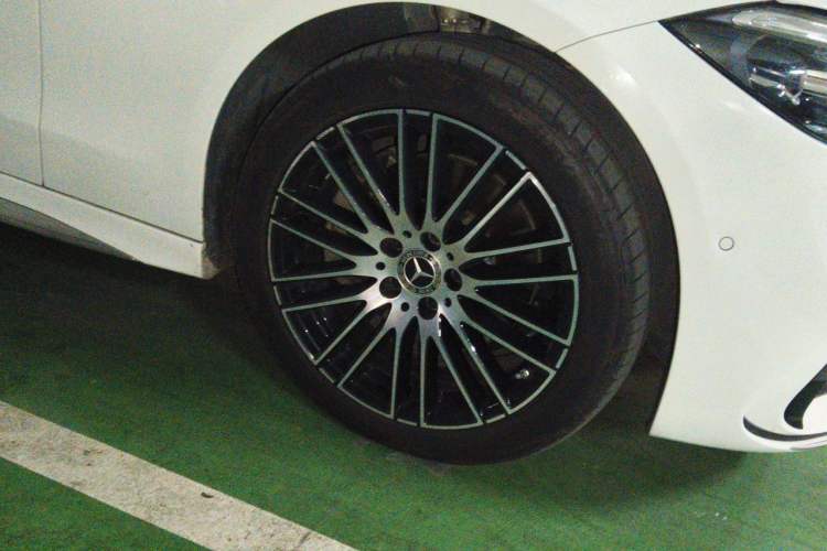 Used Mercedes-Benz C-Class 2023 C 200 L Sport Edition Right Front Wheel Hub
