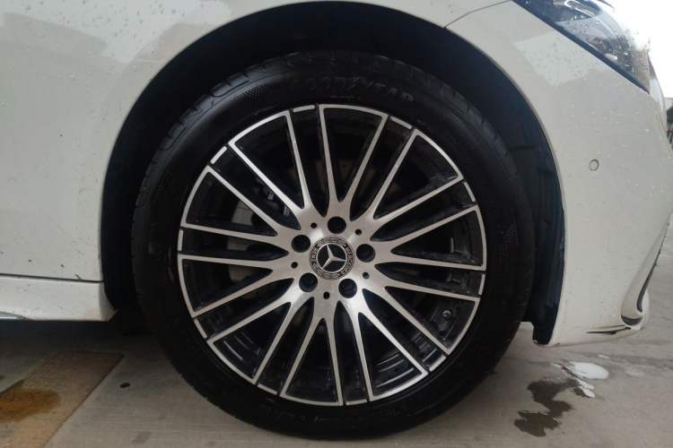 Used Mercedes-Benz C-Class 2023 C 260 L Sport Edition Right Front Wheel Hub