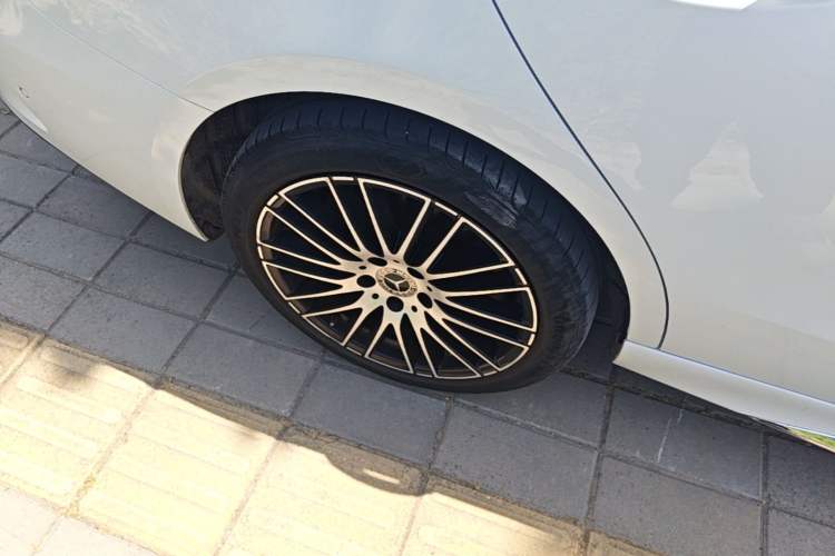 Used Mercedes-Benz C-Class 2023 C 260 L Sport Edition Right Rear Wheel Hub