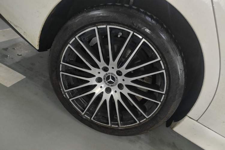 Used Mercedes-Benz C-Class 2023 C 200 L Sport Edition Right Rear Wheel Hub