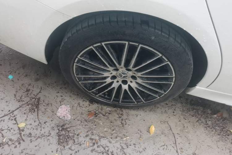 Used Mercedes-Benz C-Class 2023 Second Facelift C 260 L Sport Edition Right Rear Wheel Hub