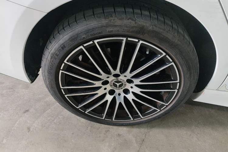 Used Mercedes-Benz C-Class 2023 Second Facelift C 260 L Sport Edition Right Rear Wheel Hub
