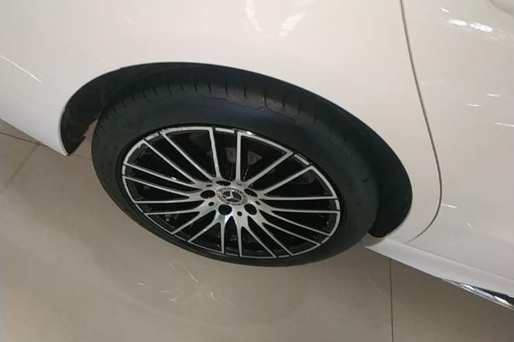 Used Mercedes-Benz C-Class 2023 Second Facelift C 260 L Sport Edition Right Rear Wheel Hub