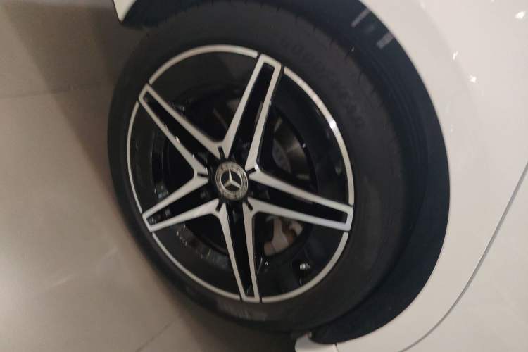 Used Mercedes-Benz C-Class 2023 C 260 L Bright Night Sports Edition Right Rear Wheel Hub