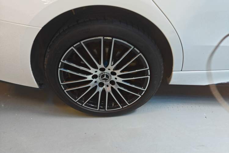 Used Mercedes-Benz C-Class 2023 C 260 L Sport Edition Right Rear Wheel Hub