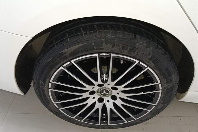 Used Mercedes-Benz C-Class 2023 C 200 L Sport Edition Right Rear Wheel Hub