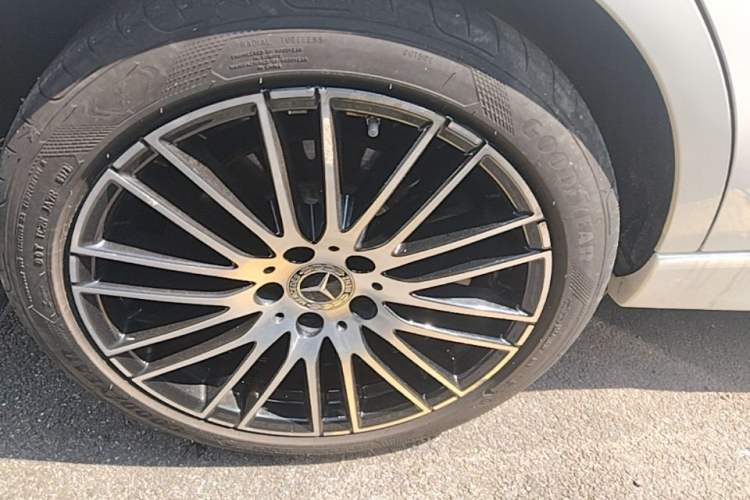 Used Mercedes-Benz C-Class 2023 Restyled C 260 L Sport Edition Right Rear Wheel Hub