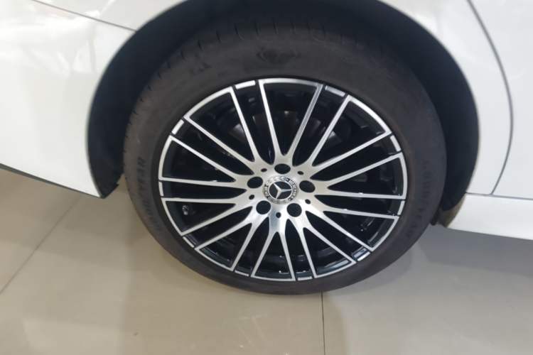 Used Mercedes-Benz C-Class 2023 Restyled C 260 L Sport Edition Right Rear Wheel Hub