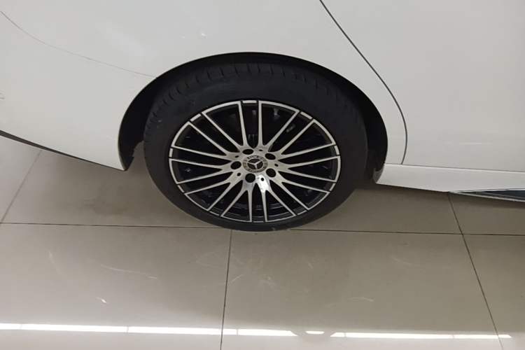 Used Mercedes-Benz C-Class 2023 Restyled C 260 L Sport Edition Right Rear Wheel Hub