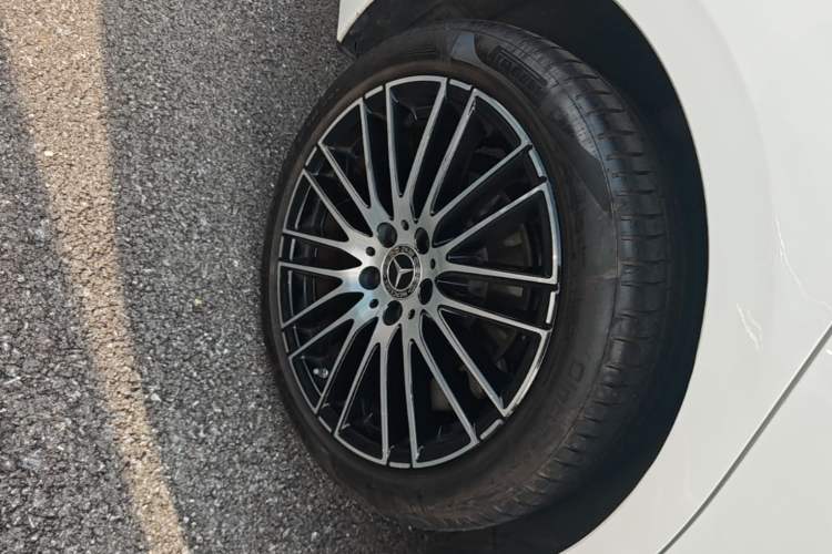 Used Mercedes-Benz C-Class 2023 Restyled C 260 L Sport Edition Right Rear Wheel Hub