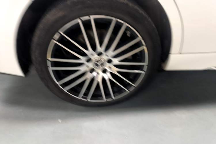 Used Mercedes-Benz C-Class 2023 Second Facelift C 260 L Sport Edition Right Rear Wheel Hub