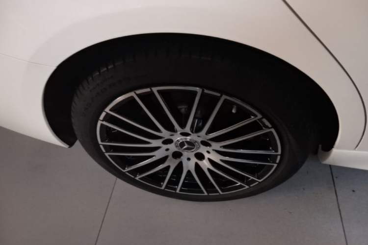 Used Mercedes-Benz C-Class 2023 C 260 L Sport Edition Right Rear Wheel Hub