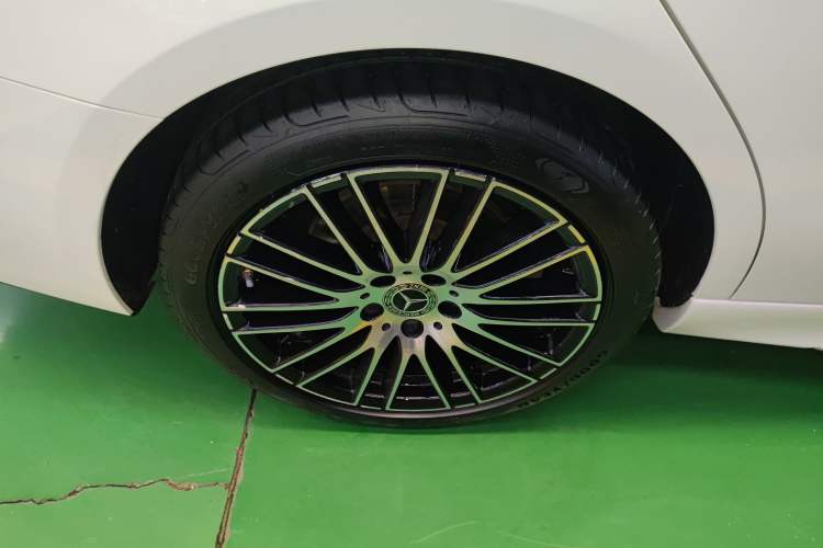 Used Mercedes-Benz C-Class 2023 Restyled C 260 L Sport Edition Right Rear Wheel Hub