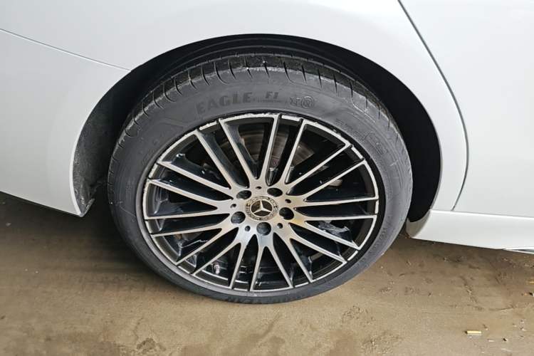 Used Mercedes-Benz C-Class 2023 C 260 L Sport Edition Right Rear Wheel Hub