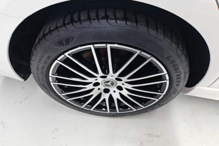 Used Mercedes-Benz C-Class 2023 Second Facelift C 260 L Sport Edition Right Rear Wheel Hub