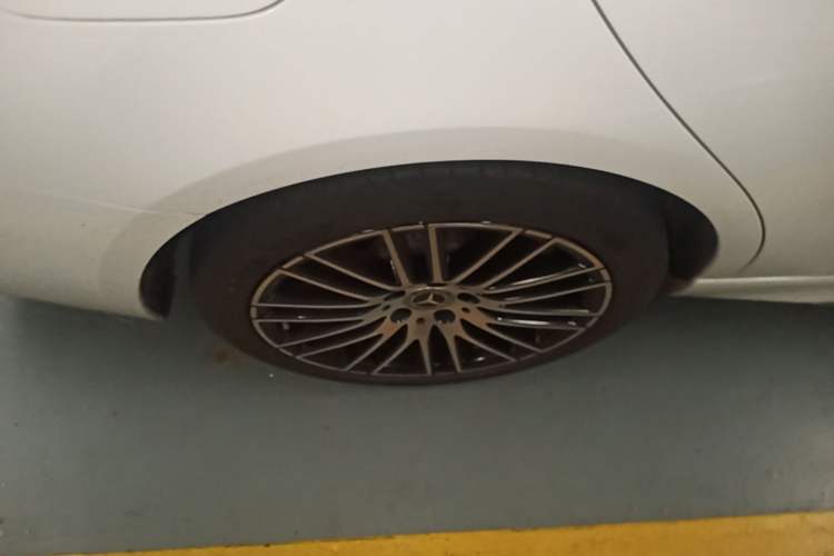 Used Mercedes-Benz C-Class 2023 C 260 L Sport Edition Right Rear Wheel Hub