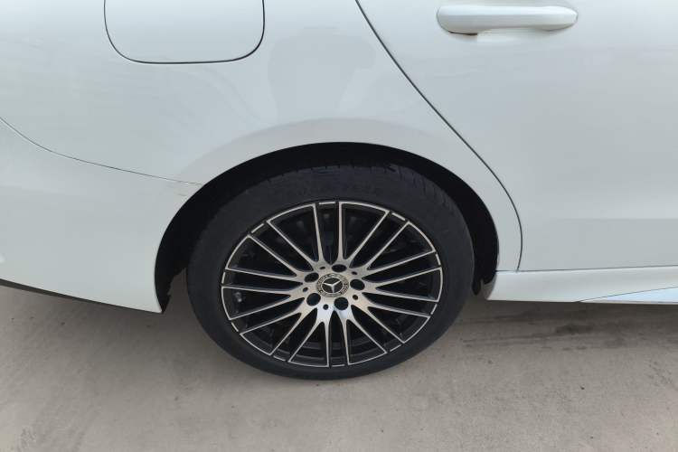 Used Mercedes-Benz C-Class 2023 C 200 L Sport Edition Right Rear Wheel Hub
