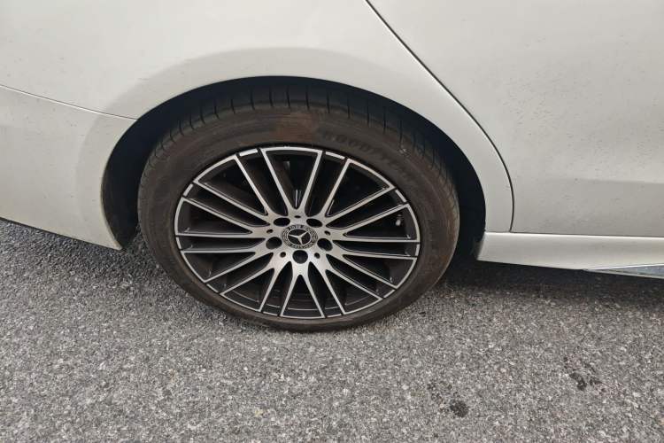 Used Mercedes-Benz C-Class 2023 Second Facelift C 260 L Sport Edition Right Rear Wheel Hub
