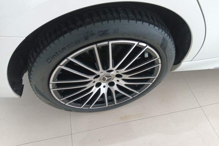 Used Mercedes-Benz C-Class 2023 C 260 L Sport Edition Right Rear Wheel Hub