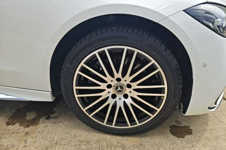 Used Mercedes-Benz C-Class 2023 Second Facelift C 260 L Sport Edition Right Rear Wheel Hub