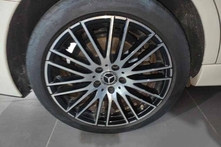 Used Mercedes-Benz C-Class 2023 Second Facelift C 260 L Sport Edition Right Rear Wheel Hub
