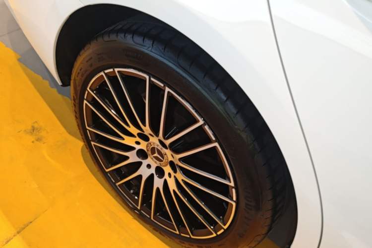 Used Mercedes-Benz C-Class 2023 C 260 L Sport Edition Right Rear Wheel Hub