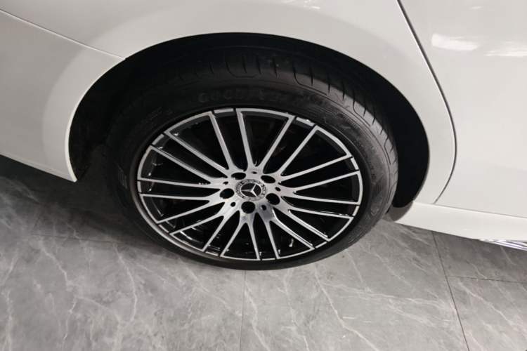 Used Mercedes-Benz C-Class 2023 C 260 L Sport Edition Right Rear Wheel Hub