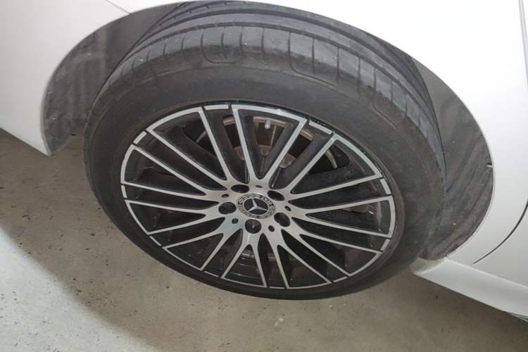 Used Mercedes-Benz C-Class 2023 C 260 L Sport Edition Right Rear Wheel Hub