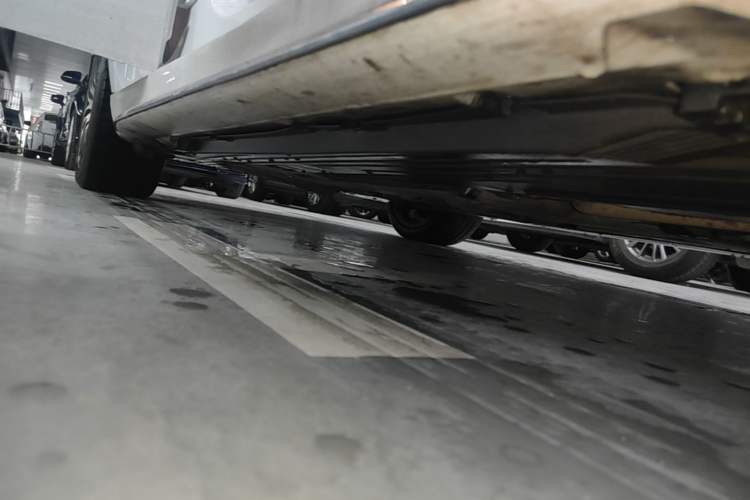 Used Mercedes-Benz C-Class 2023 C 200 L Sport Edition Right Side Sill