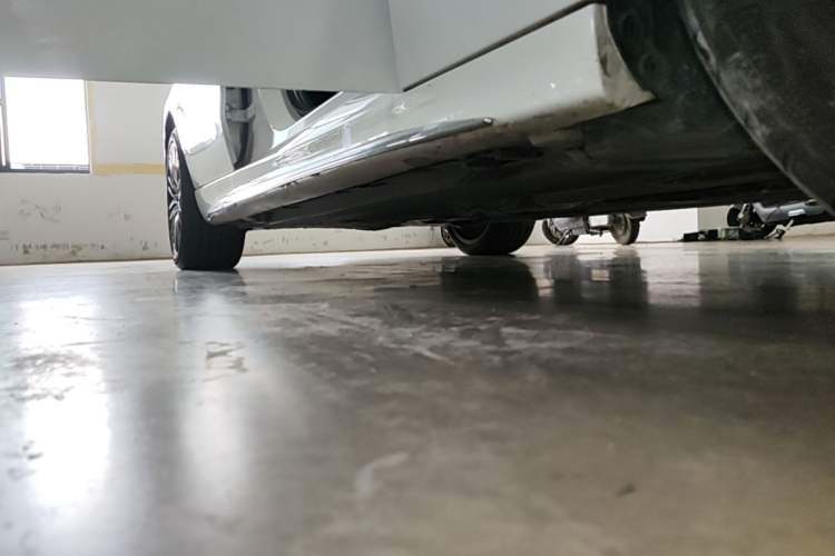 Used Mercedes-Benz C-Class 2023 Second Facelift C 260 L Sport Edition Right Side Sill