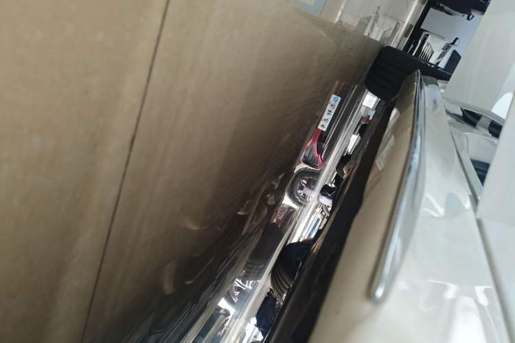 Used Mercedes-Benz C-Class 2023 Revised C 200 L Sport Edition Right Side Sill