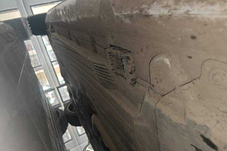 Used Mercedes-Benz C-Class 2023 Restyled C 260 L Sport Edition Right Side Sill