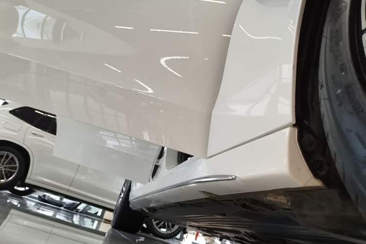 Used Mercedes-Benz C-Class 2023 Restyled C 260 L Sport Edition Right Side Sill